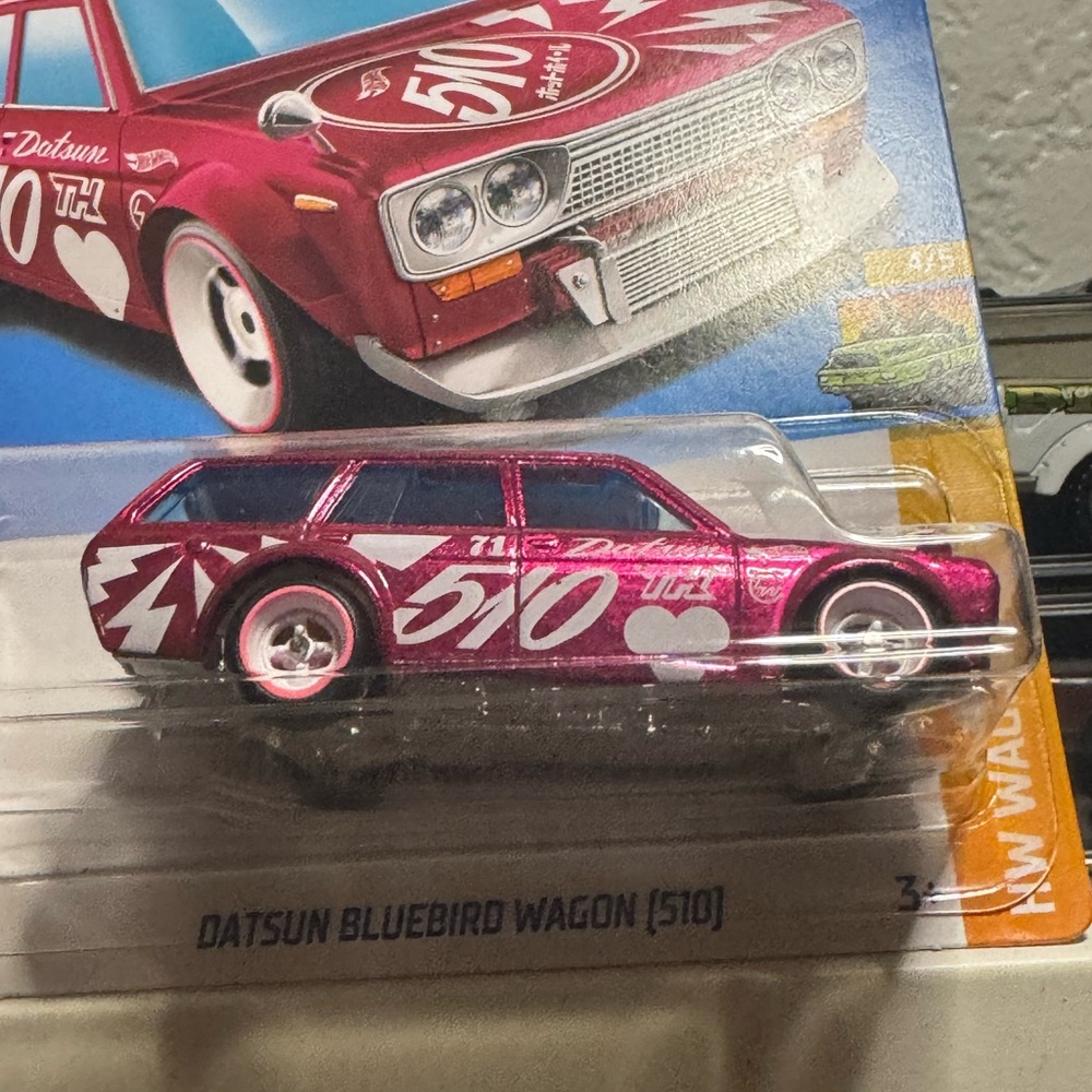 Matchbox Hot Wheels Super Treasure Hunt Datsun Bluebird Wagon